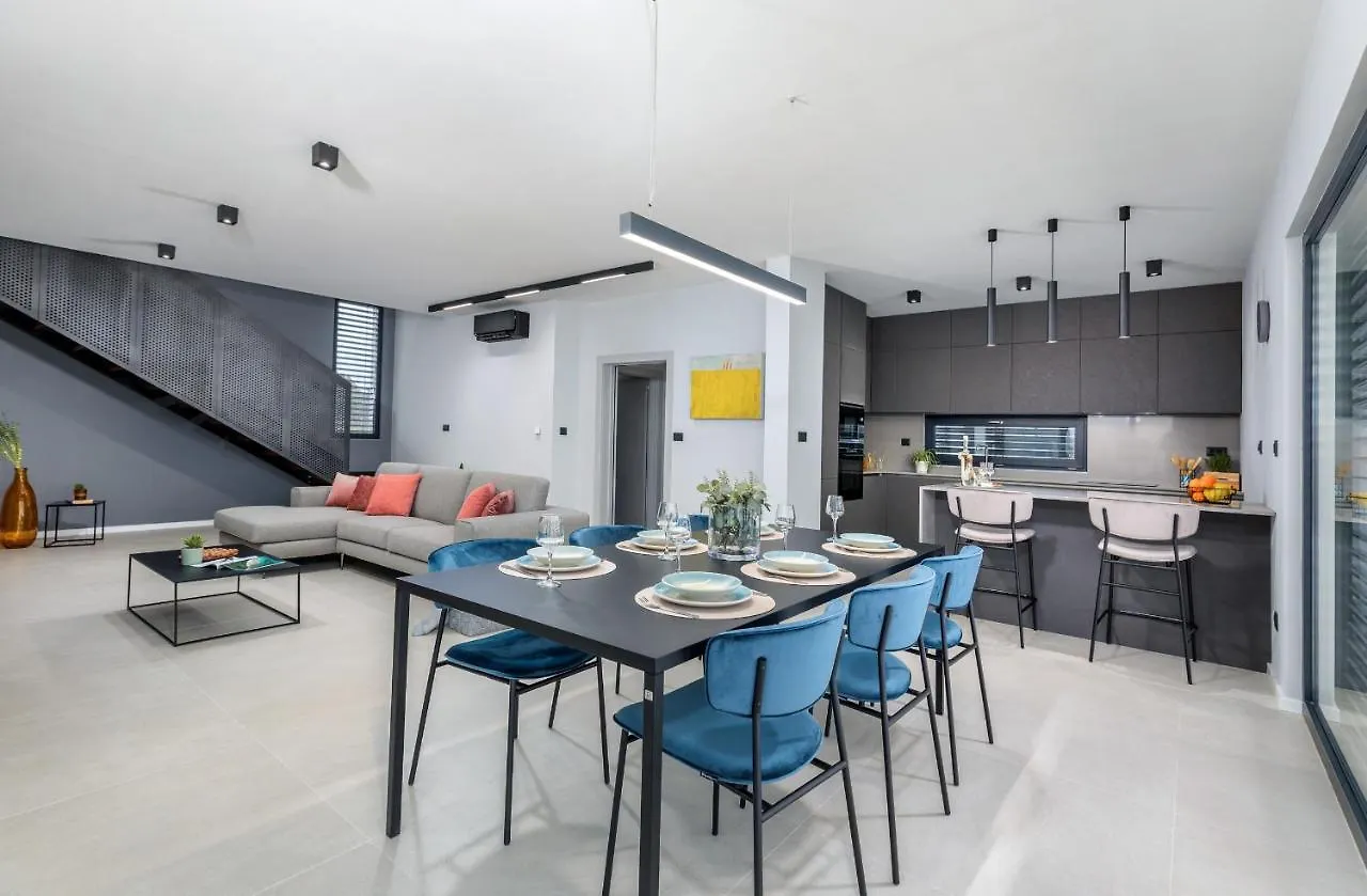 Amazing Private Villa With Outdoor Swimming Pool In Vodnjan
